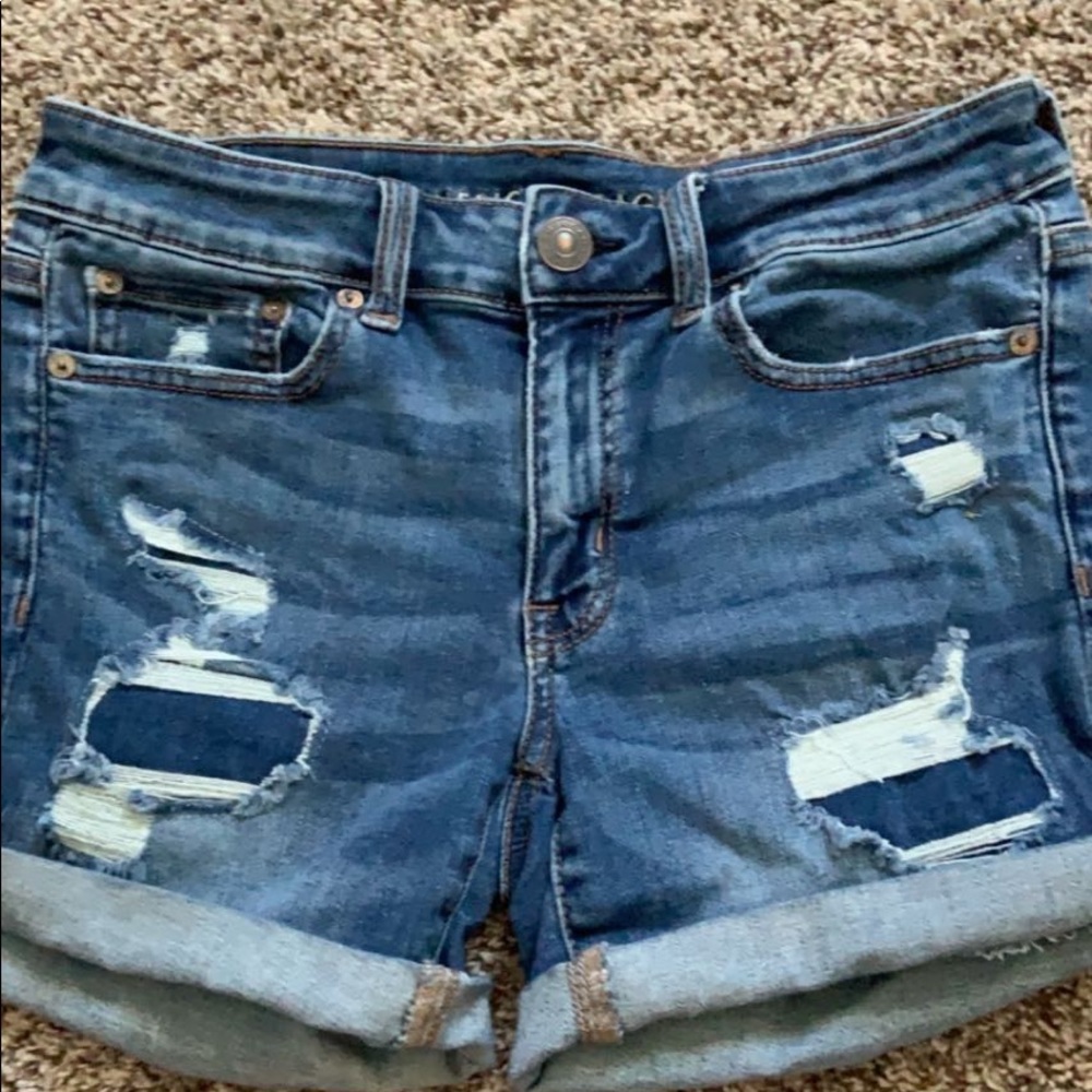Size 6 (US) AE denim shorts